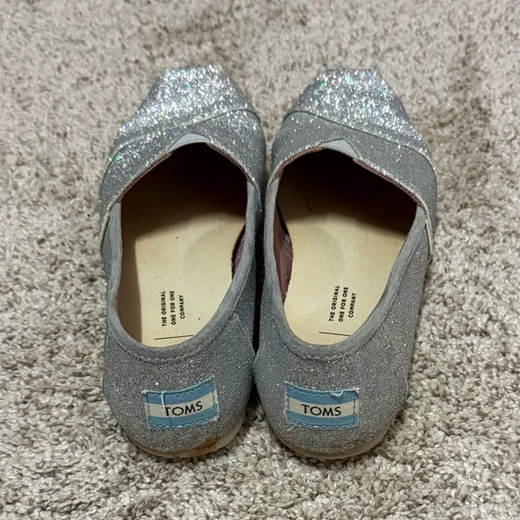 Three Pairs of Toms - Picture 2 of 12